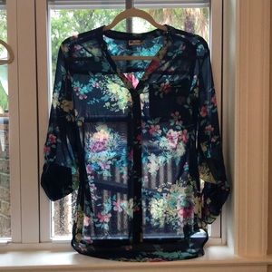 Sheer blouse. From Stitchfix. Excellent shape.